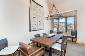 Residenza, 3 camere da letto | Ristoranti