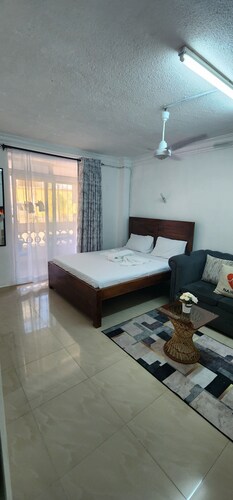 Budget excutive studio close to the beach