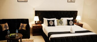 Diamond Lodge karachi 