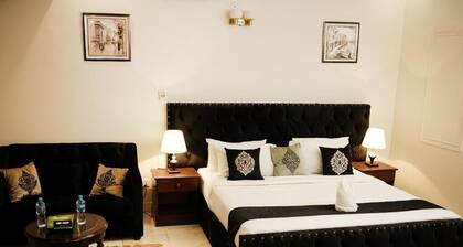 Diamond Lodge karachi