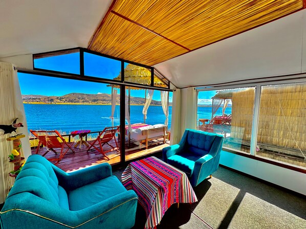 Standard Single Room | Living area