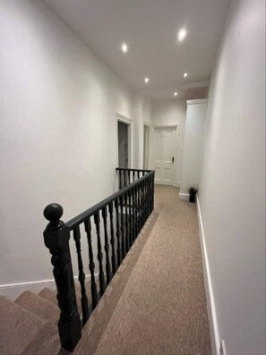 Interior - Two Bedroom Flat in London (London)