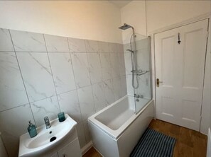 Towels - Two Bedroom Flat in London (London)