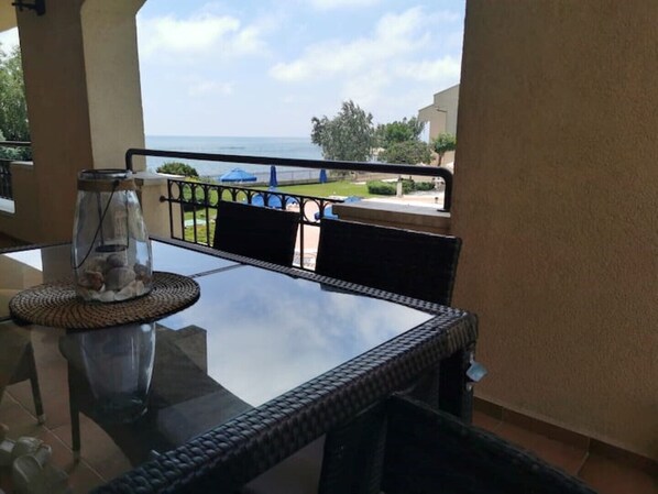 Outdoor dining - 3 BR seaview apartment /2nd floor/ (Topola)