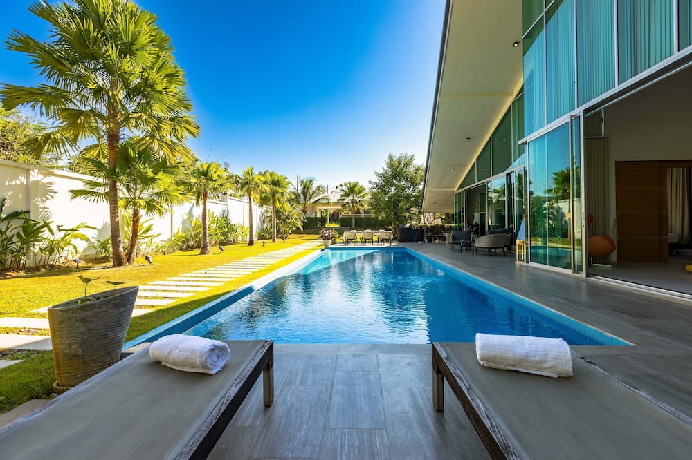 Large Private Pool Villa with 7 BR 7B
