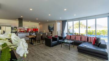 Luxury Villa | Living area