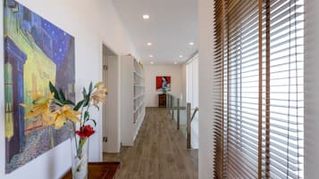 3 bedrooms, iron/ironing board, free WiFi