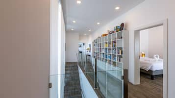 3 bedrooms, iron/ironing board, free WiFi