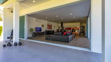 Luxury Βίλα | Βεράντα/αίθριο