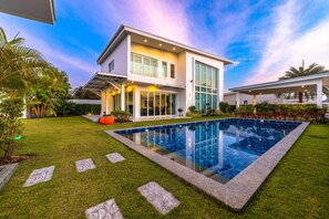 Front of property - Modern 3 bedroom Pool Villa PG19 (Cha-am)