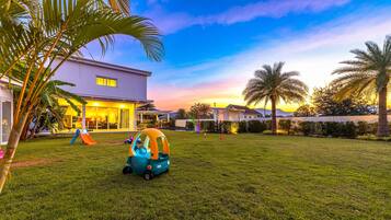 Luxury Villa | Garden view