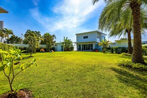 Luxury Villa | Garden view