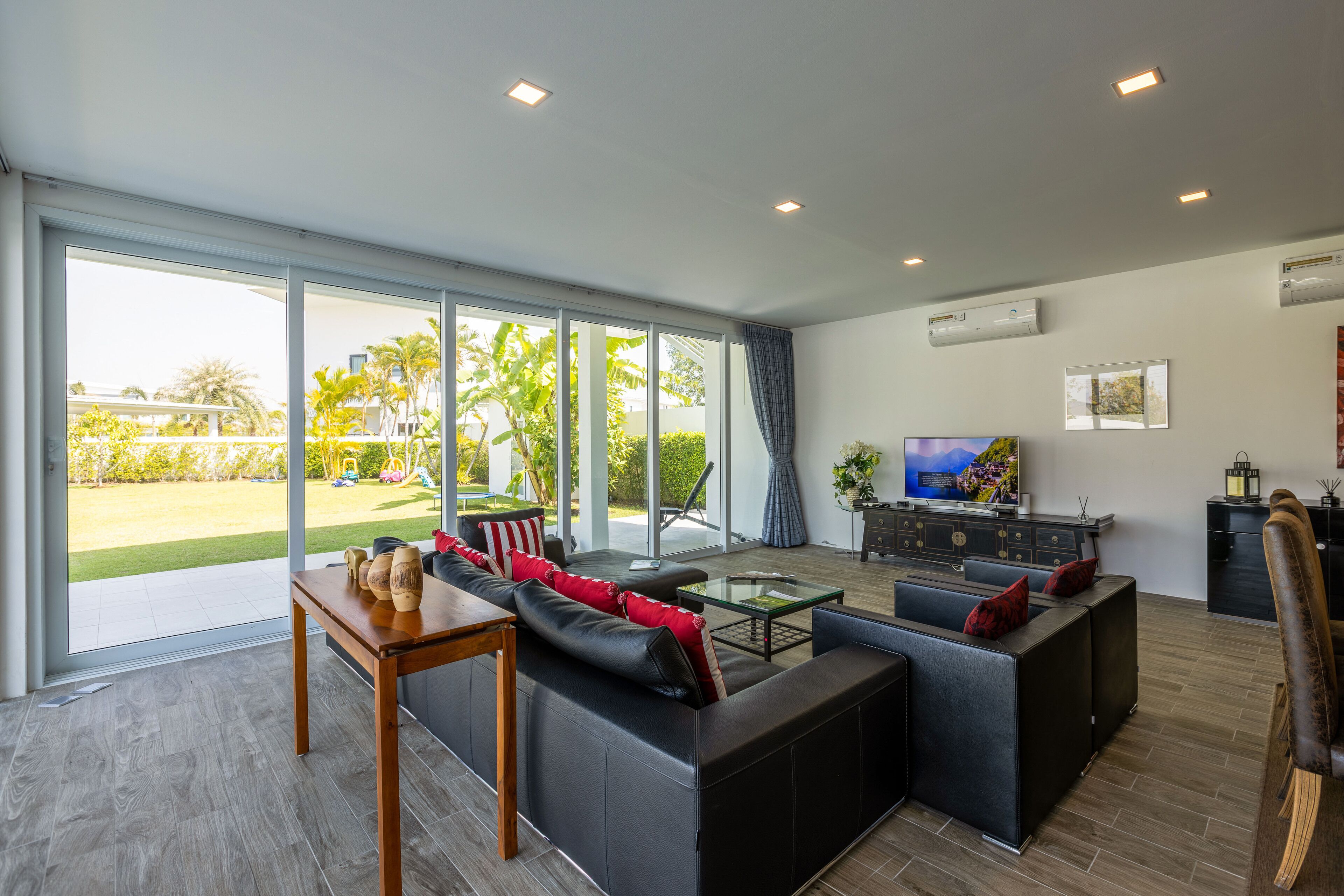 Luxury Villa | Living area