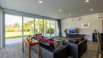 Luxury Villa | Living area