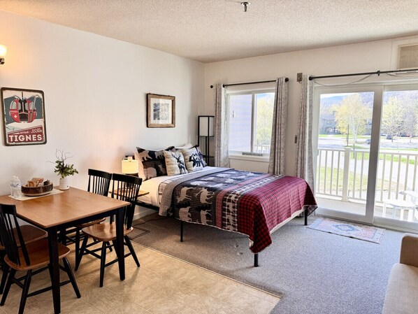 1 makuuhuone, työpöytä, silitysrauta/-lauta, ilmainen Wi-Fi