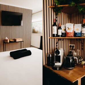 Ropa de cama de alta calidad, colchones con efecto memoria y minibar 