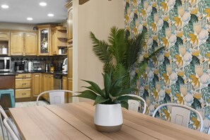 تناول الطعام