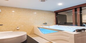 Dusche, Regendusche, kostenlose Toilettenartikel, Handtücher