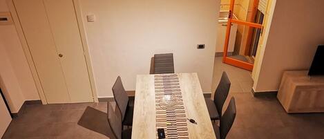 تناول الطعام