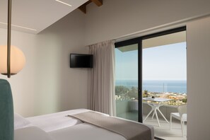 9 Schlafzimmer, Schreibtisch, Bügeleisen/Bügelbrett, Reisekinderbett