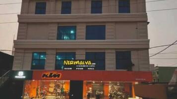 Fachada de la propiedad