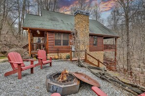 Property grounds - Toccoa River Station (Blue Ridge)