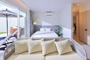 Hypo-allergenic bedding, iron/ironing board, free cots/infant beds - Crystal Villa Bayside (Miyakojima)