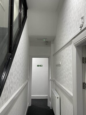 Hallway - ISUITES (Newcastle-Under-Lyme)