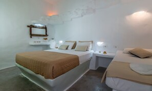 Phòng 4 truyền thống (Cave) | Bộ đồ giường cao cấp, nệm Select Comfort, két bảo mật tại phòng 