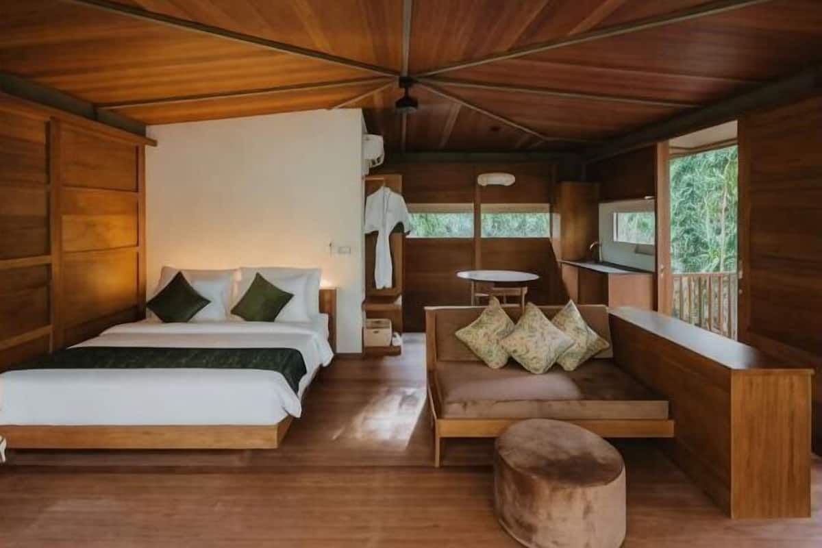 Premium bedding, free WiFi, bed sheets