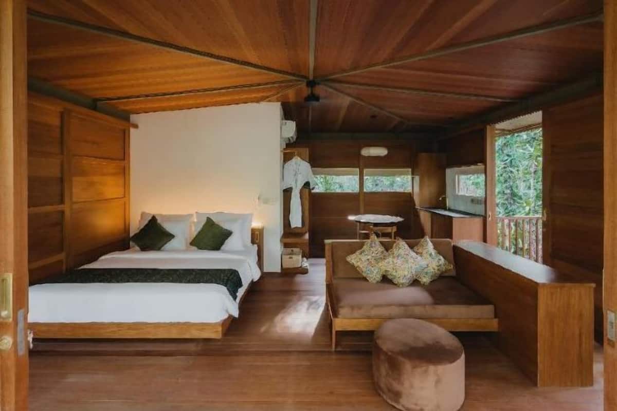 Premium bedding, free WiFi, bed sheets