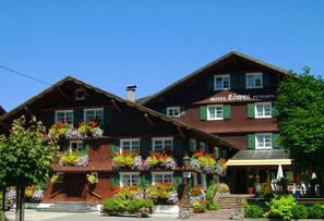 Front of property - Schedlers Löwenhotel Garni (Alberschwende)