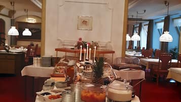 Tägliches inbegriffenes Frühstücksbuffet