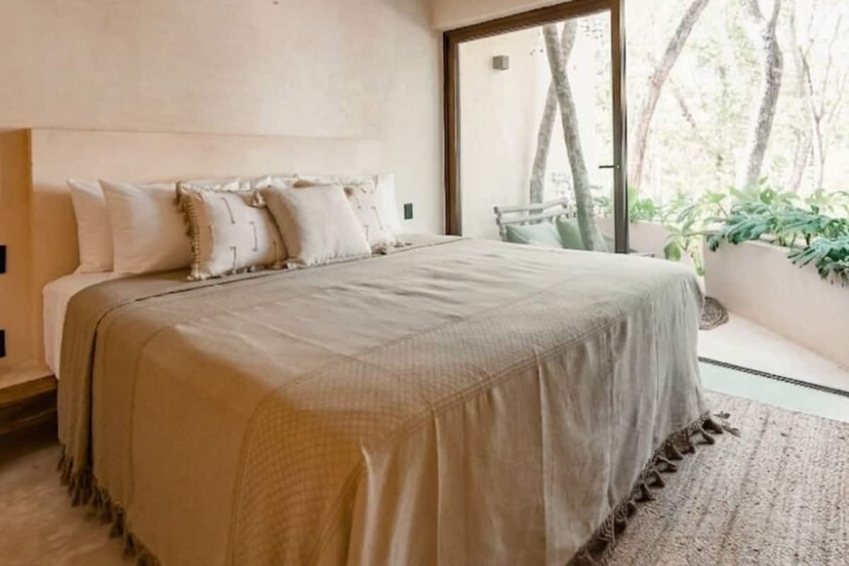 Ropa de cama de alta calidad y minibar