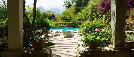 Alberca al aire libre