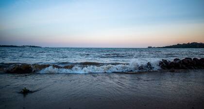 Lakefront Hotel Entebbe