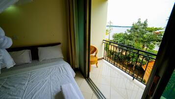 Deluxe Double Room | Egyptian cotton sheets, premium bedding, free WiFi, bed sheets