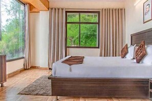 Deluxe appartement | Een minibar, een bureau, gratis wifi