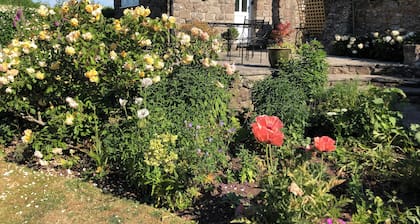 Pet friendly 'Home from Home in the Wye Valley Wales