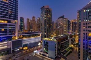 Exterior - Stunning 4 Bed l Dubai Marina l City Skyline View I Horizon Tower (Dubai Marina)