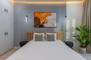 4 bedrooms, desk, iron/ironing board, free WiFi