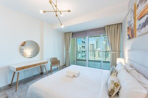 1 chambre, bureau, fer et planche à repasser, Wi-Fi gratuit