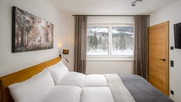 Grand Apartment, 1 Bedroom, Non Smoking, Mountain View | Minibar, in-room safe, soundproofing, free WiFi