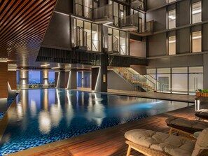 Outdoor pool, pool umbrellas, sun loungers