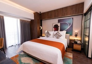 Two Bedroom Suites | 1 bilik tidur, peti besi dalam bilik, dihias secara berasingan 