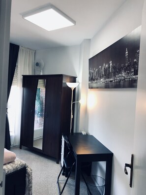 3 dormitorios, escritorio, tabla de planchar con plancha y wifi gratis