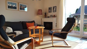 TV, fireplace, DVD player, books - Vacation home Rieke, child-friendly, with garden, 1500 m to the Salzhaff (Boiensdorf)