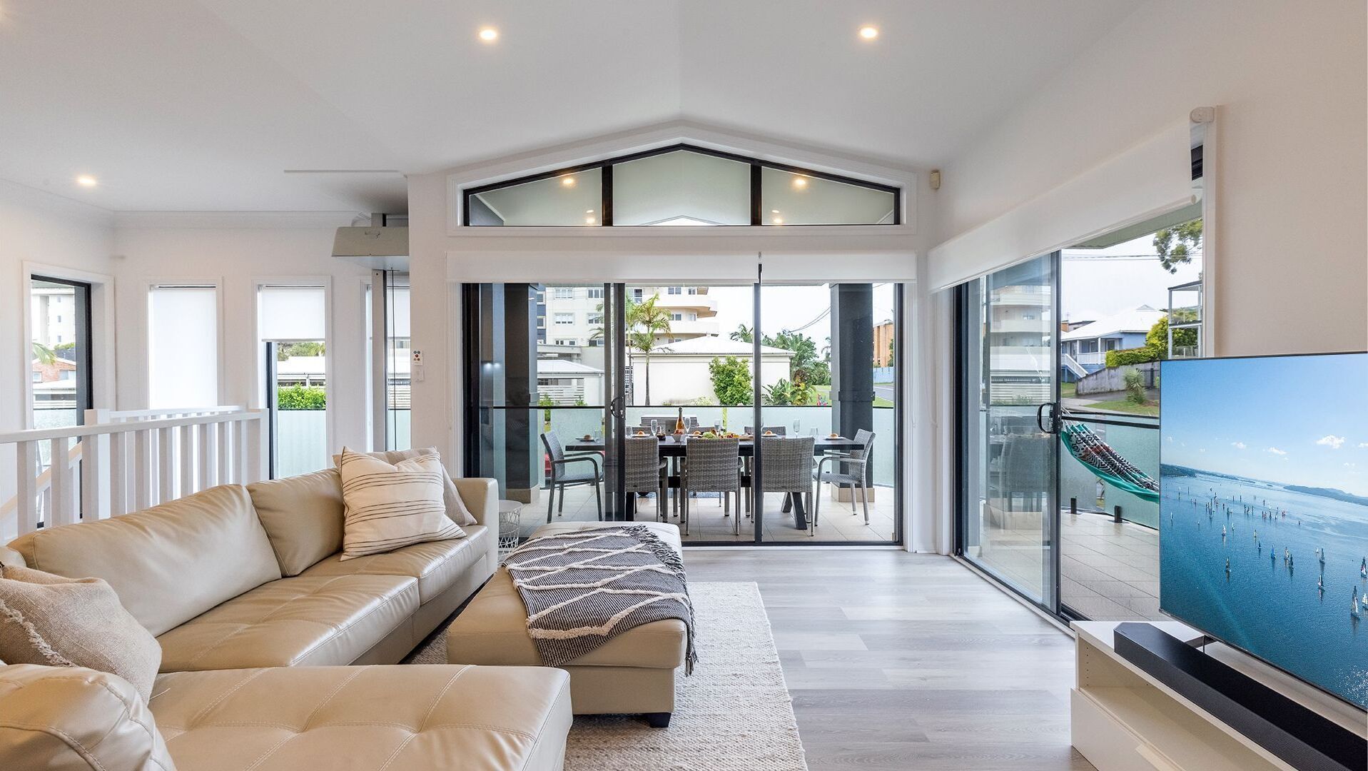 Smart TV, video games