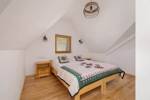 2 slaapkamers, een strijkplank/strijkijzer, wifi, beddengoed