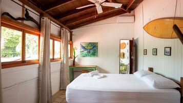 Dobbelt- eller tomannsrom – comfort, havutsikt | Individuelt dekorert, skrivebord og skrivebord for bærbar PC